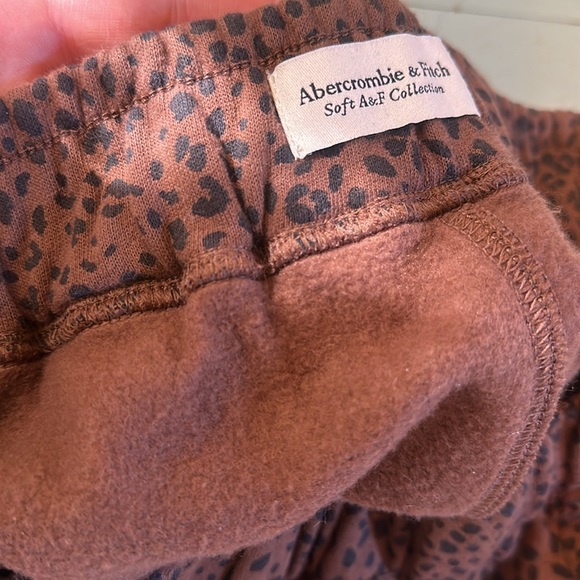 A&F leopard sweatpants, size M - Picture 6 of 7